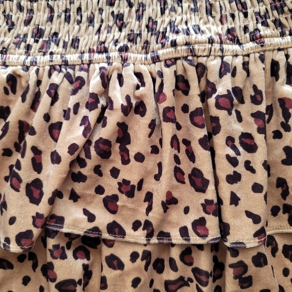 Storia Tiered Smocked Velvet Leopard Skirt Size Medium - Picture 8 of 8